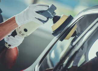 Jak usunąć wosk samochodowy z szyb i plastiku