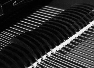 Jakim urządzeniem badamy amortyzatory w samochodzie?