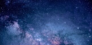 Kto chodzi w niebieskim kasku?