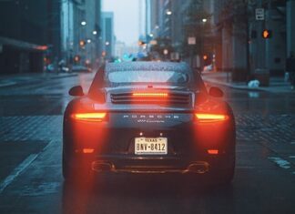 Jak działa tylną oś skrętna?