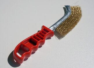 Jak usunąć rdzę przed malowaniem?