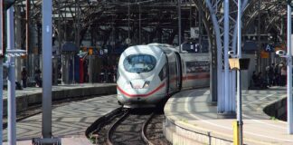 Czym najlepiej Odtłuścić lakier samochodowy?