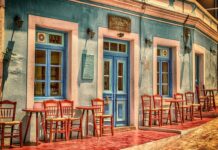 Dlaczego drzwi od zmywarki ciężko się otwierają? Dlaczego drzwi od zmywarki ciężko się otwierają?