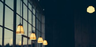 Ile auto musi stać po wklejeniu szyby?