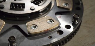 Kiedy pali się sprzęgło?