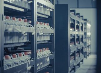 Przy jakim napięciu akumulator jest do wymiany?