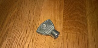 Ile czasu trwa odpowietrzanie hamulców?